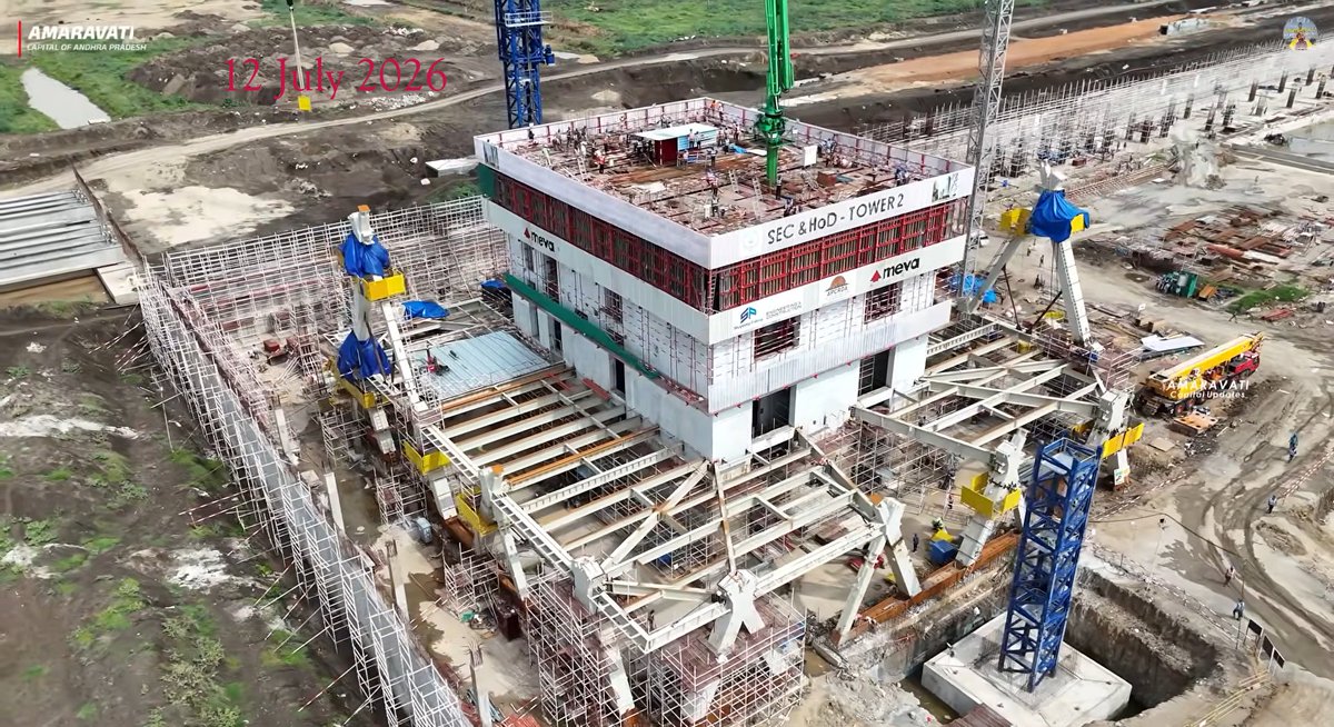 AP_AMV_Updates's tweet photo. Secretariat Tower - 1 &amp; Tower - 2 Status in Amaravati

🔸Core Wall has reached from 2nd Stage➡️3rd Stage Diagrid in span of 20 days.

📸 @ACUNayeem 
#AndhraPradesh #Amaravati https://t.co/RPfnxoFXD7