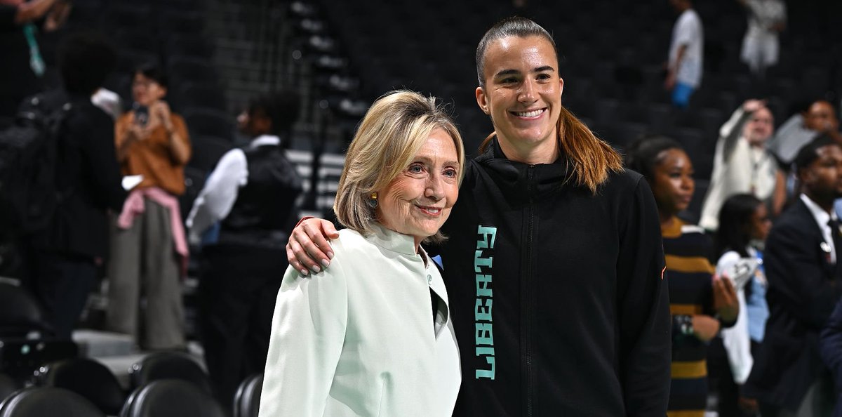 HillaryPix's tweet photo. Last night in Brooklyn 🏀 #WNBA https://t.co/WTFI1NR1r6