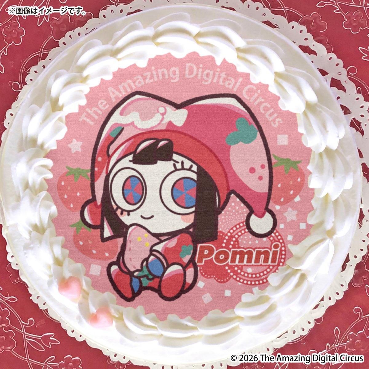 happypriroll's tweet photo. 🎪『#アメイジングデジタルサーカス』🎉

イチゴ柄パジャマを着たポムニたちの描きおこしデザインケーキ＆マカロンが発売決定🍓
メッセージ入りや写真メッセージ入りのデザインもございます🍰

ケーキと同柄の特典缶バッジ付きで全国へお届け🐎💨

詳細は⇨https://t.co/Z2cVFaZXyh
#TheAmazingDigitalCircus