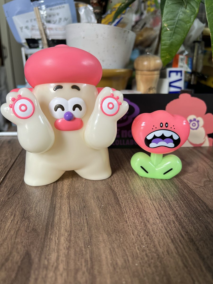 FJM58790009's tweet photo. ワンフェス戦利品開封
おひげのポン✖️GRAPE BRAINコラボ！
淡い色目が気に入りました。
間接を可動されると全然違うスタイルになるのは楽しいです❗️
ロドリゲスもかなり暗闇で光ります。
#WF2026ｓ 
#おひげのポン
#GRAPEBRAIN https://t.co/UiA8QwxjQG