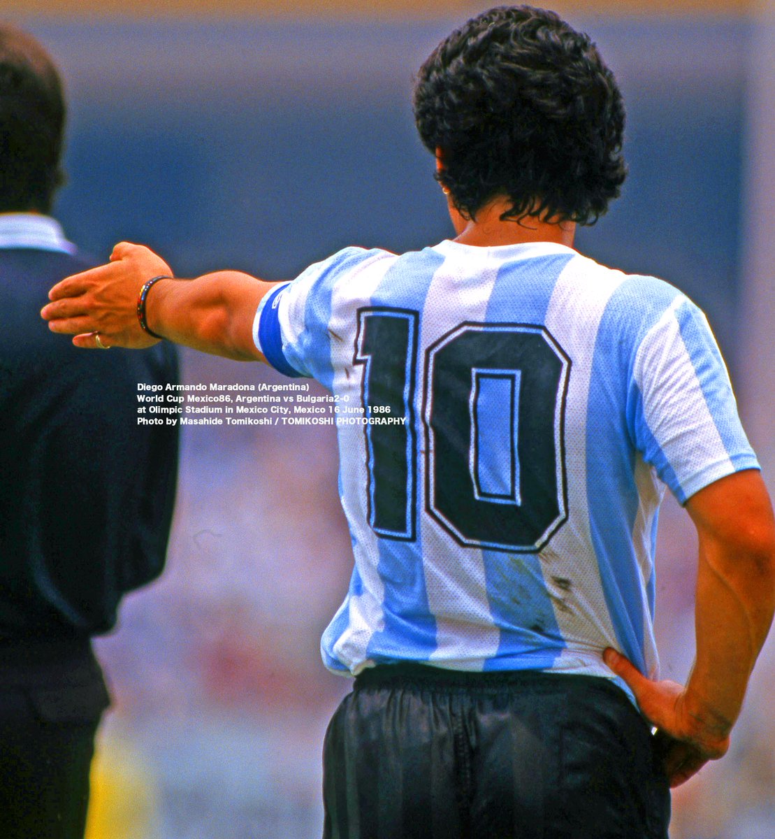 tphoto2005's tweet photo. Diego Armando Maradona (Argentina)
World Cup Mexico86, Argentina vs Bulgaria2-0
at Olimpic Stadium in Mexico City, Mexico 16 June 1986
Photo by Masahide Tomikoshi / TOMIKOSHI PHOTOGRAPHY https://t.co/9I8bfx3ImZ