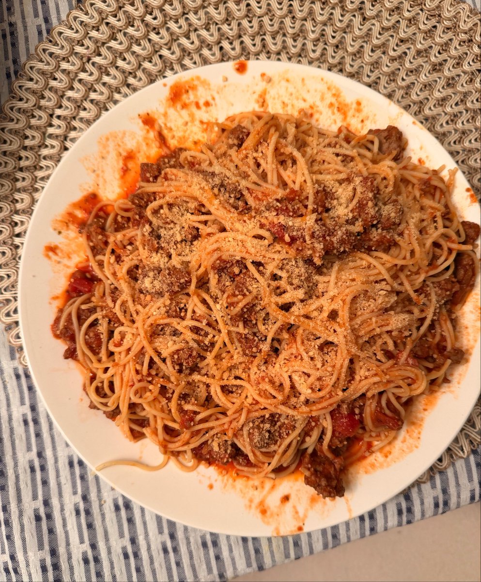 inadiffrntxone's tweet photo. I can’t eat ts anymore without thinking of this genre of tweet https://t.co/Bf7GwkzIrv