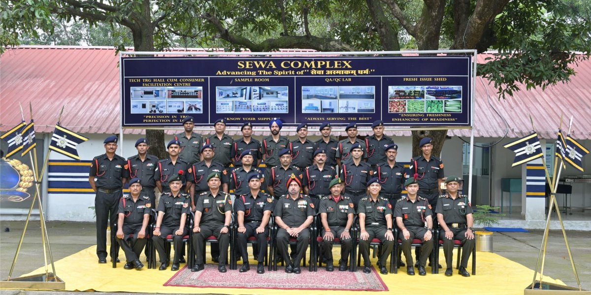 easterncomd's tweet photo. Lt Gen Pawan Chadha, #GOC #TrinityArea, along with #GOC, HQ #Jharkhand & #BiharSubArea, visited #RamgarhMilitaryStation and reviewed training infrastructure at the #Punjab & #SikhRegimentalCentres.
He interacted with 9th Batch #Agniveers and visited #NavchetanaKendra. He also reviewed Medical & Dental facilities, station infrastructure and the Supply Company.
The #GOC appreciated the high training standards, robust psychological assessment and innovative initiatives towards enhancing quality of life and infrastructure.
लेफ्टिनेंट जनरल पवन चड्ढा, #GOC #TrinityArea ने #GOC, मुख्यालय #Jharkhand & #BiharSubArea के साथ #RamgarhMilitaryStation का दौरा किया और #Punjab एवं #SikhRegimentalCentres में प्रशिक्षण सुविधाओं की समीक्षा की।
उन्होंने 9वें बैच के #Agniveers से बातचीत की और #NavchetanaKendra का दौरा किया। उन्होंने चिकित्सा एवं दंत चिकित्सा सुविधाओं, स्टेशन की व्यवस्थाओं और सप्लाई कंपनी की भी समीक्षा की।
#GOC ने उच्च प्रशिक्षण स्तर, मजबूत मनोवैज्ञानिक आकलन तथा जीवन गुणवत्ता और बुनियादी ढांचे में सुधार के लिए किए जा रहे प्रयासों की सराहना की।
#भारतीय_सेना
#पूर्वी_कमान
#IndianArmy
#EasternCommand
#Agniveers
@adgpi
@SpokespersonMoD
@HQ_IDS_India
@indiannavy
@IAF_MCC
@official_dgar
@ProDefKolkata
@IndiaCoastGuard
@HQ_DG_NCC
@EAC_IAF
@IN_EasternFleet
@IN_HQENC
@GovernorBihar
@jhar_governor
Facebook - https://t.co/HeNZtIhgtR
Instagram - https://t.co/u3f8koPfE7