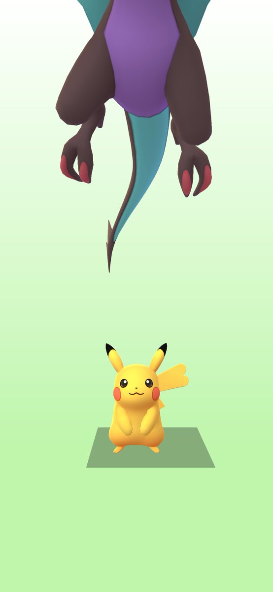 cent21681005's tweet photo. 相棒の画面で、他のポケモンが憑依するバグ頻繁に起こるんだけど、同じような人いますか？？
#ポケモンGO https://t.co/o1BSSG4fM9