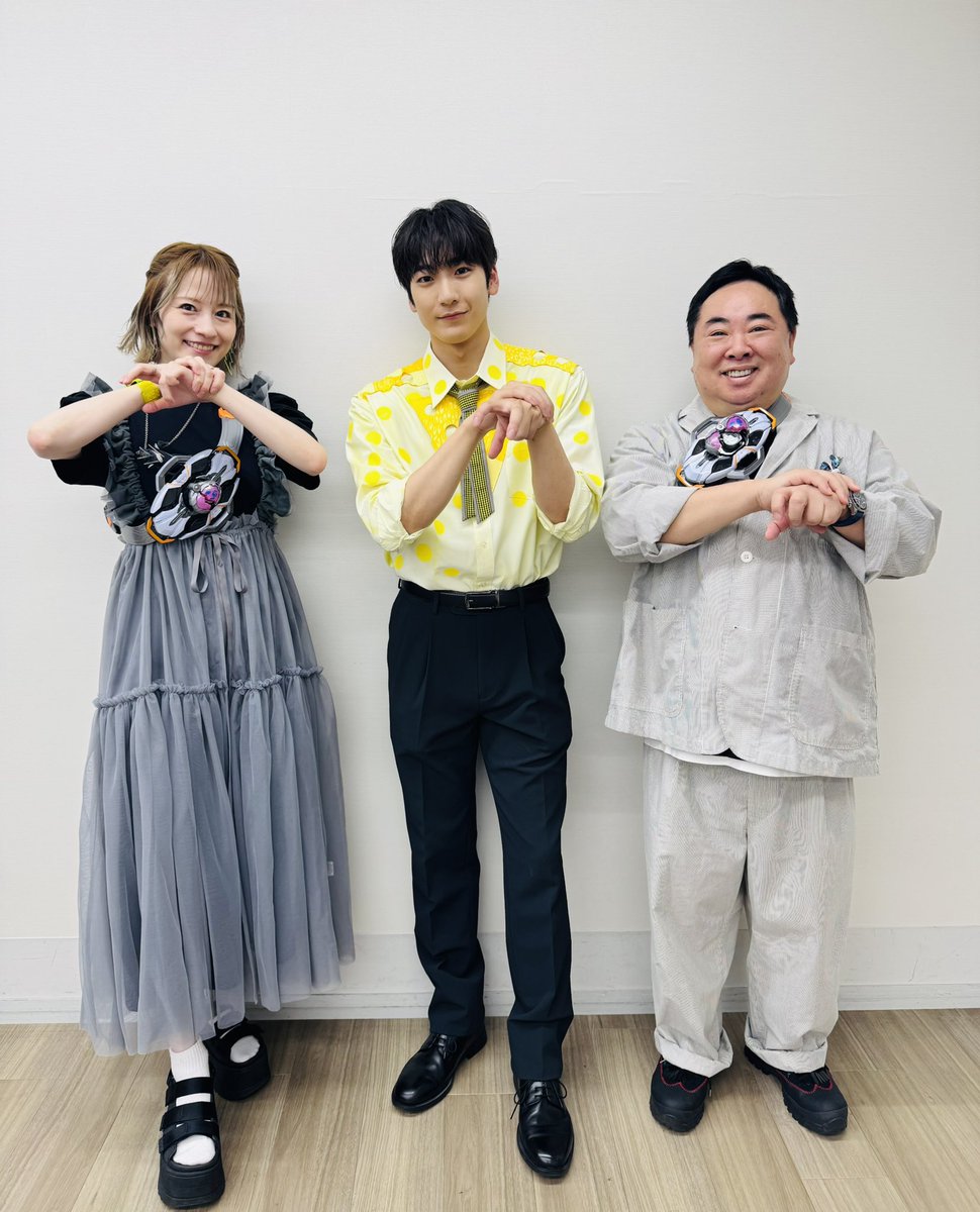 tsukajimuga's tweet photo. #仮面ライダーマイス 役の #秋谷郁甫 くんとパチリ。
#安宅波颯 くん
#堀川梨心 ちゃん
#金子隼也 くん
#安藤奈々子 ちゃん
#坪倉康晴 くん
#東啓介 くん
#川村壱馬 くん、#浦川翔平 くん（THE RAMPAGE）
#荒川稔久 先生
貴重なお話ありがとうございました！
スタッフの皆さんもありがとうございました！