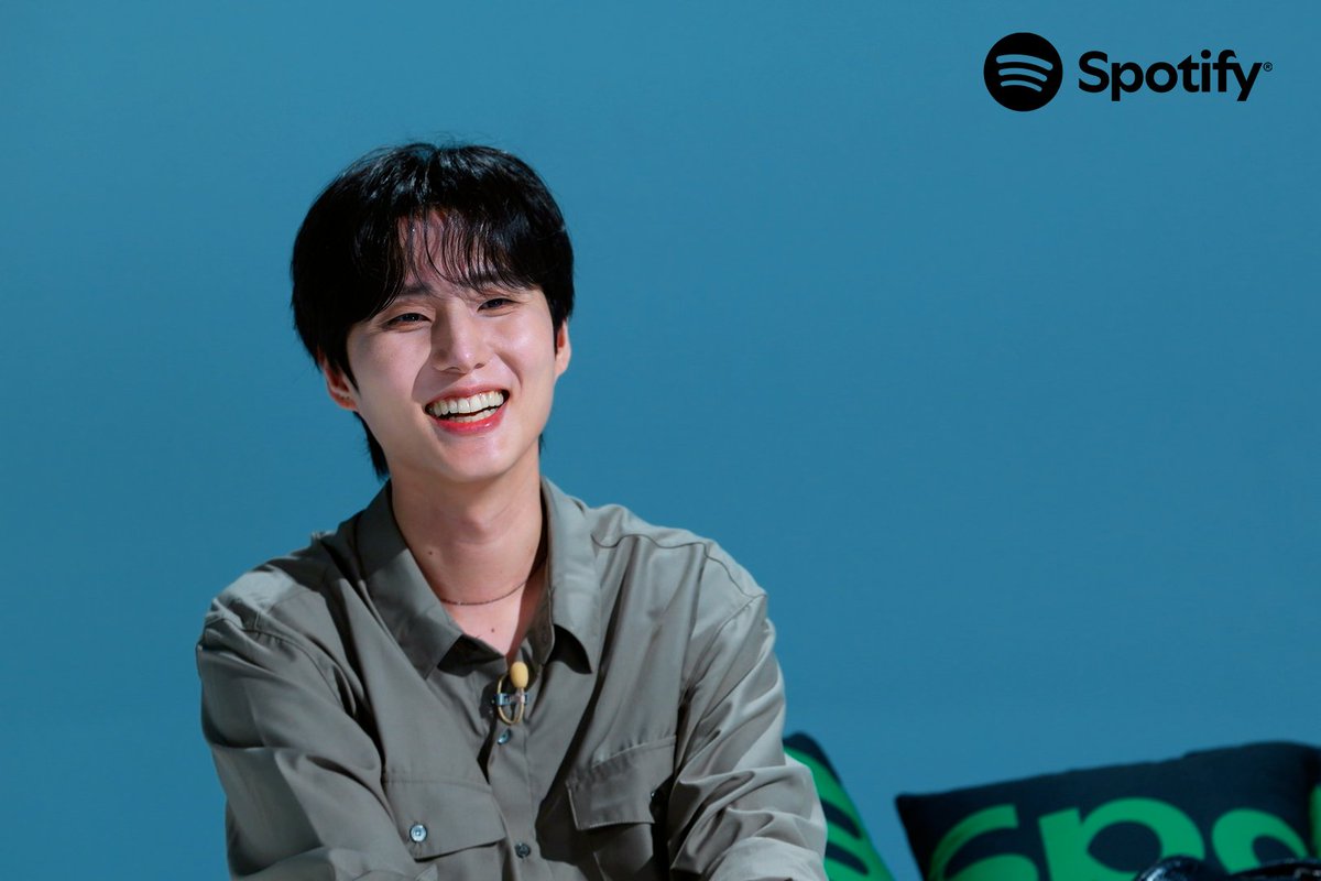 SpotifyKR's tweet photo. 고화질 스틸컷 너무 좋잖냐…
영케이 떡밥의 축복이 끝이 없네 앙 마음 좋아

스포티파이 팟캐스트에서 미공개 클립 아직 안 본 마데들 없지? 24분쯤 꼭 확인해 보기 💚

https://t.co/sjuVjAFioa https://t.co/gHivnMiZdK