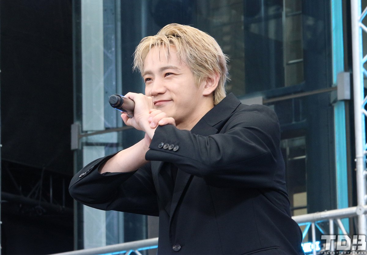 talent_databank's tweet photo. 『仮面ライダーマイス』制作発表記者会見

THE RAMPAGE川村壱馬＆浦川翔平、『仮面ライダーマイス』主題歌担当に感激
“ライダー世代”浦川は「昔の子どもの自分に伝えたい」

▼詳細はこちら
https://t.co/rmwIU9CFQT 

#THERAMPAGE #仮面ライダーマイス https://t.co/0rFzH9aoRB