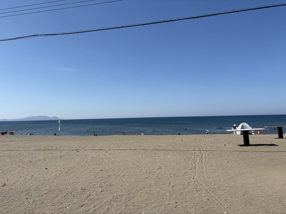 waros7532's tweet photo. まーじでノリと勢いで海きた https://t.co/UMRn5syQWq
