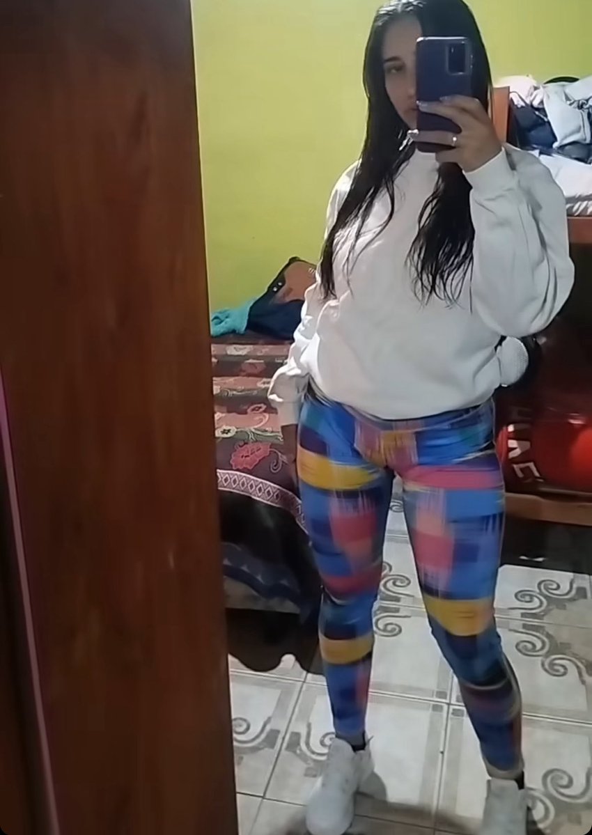 Reebecabe's tweet photo. Con o sin suéter ? 😁 https://t.co/gQrtdyOrK7