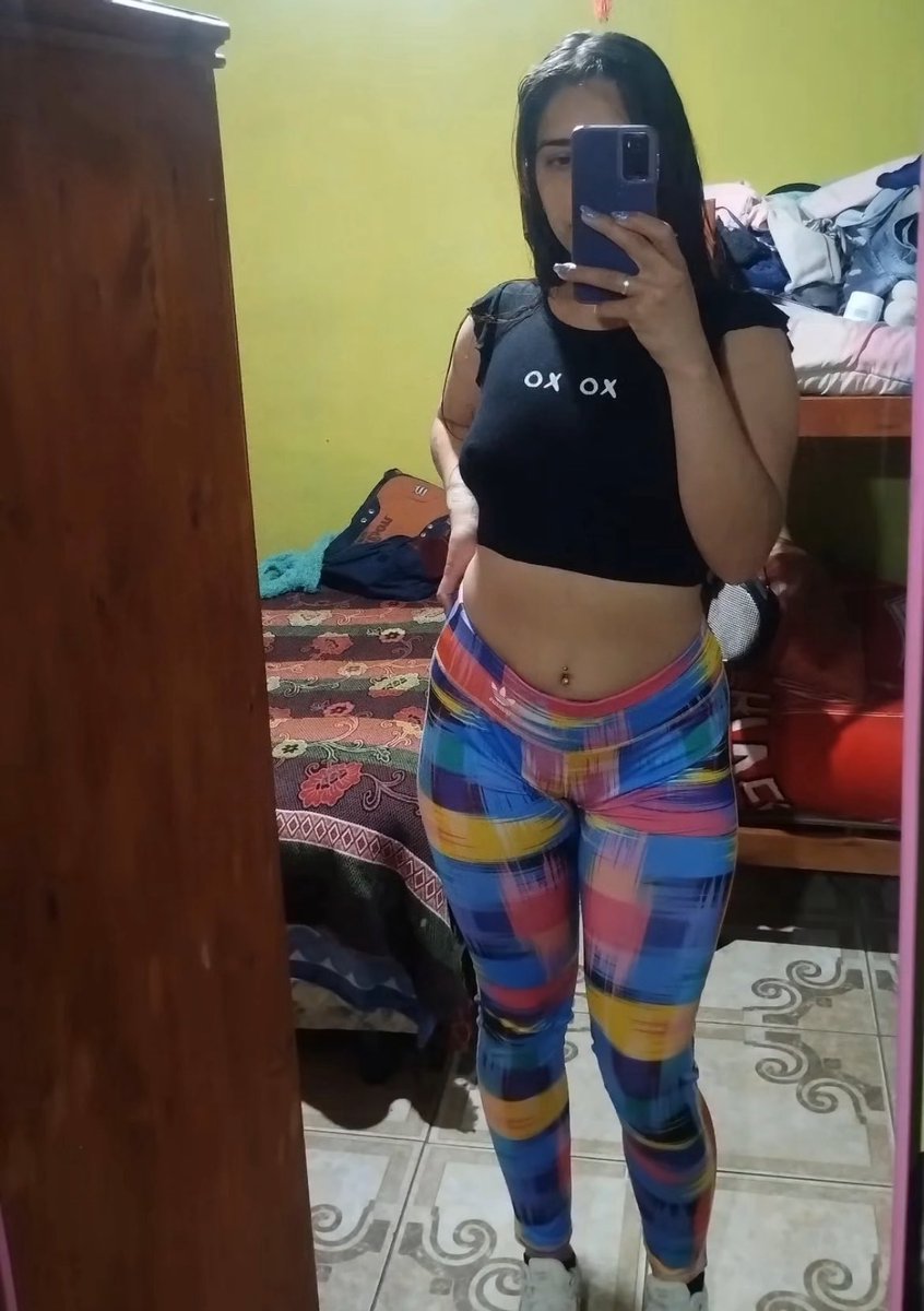 Reebecabe's tweet photo. Con o sin suéter ? 😁 https://t.co/gQrtdyOrK7