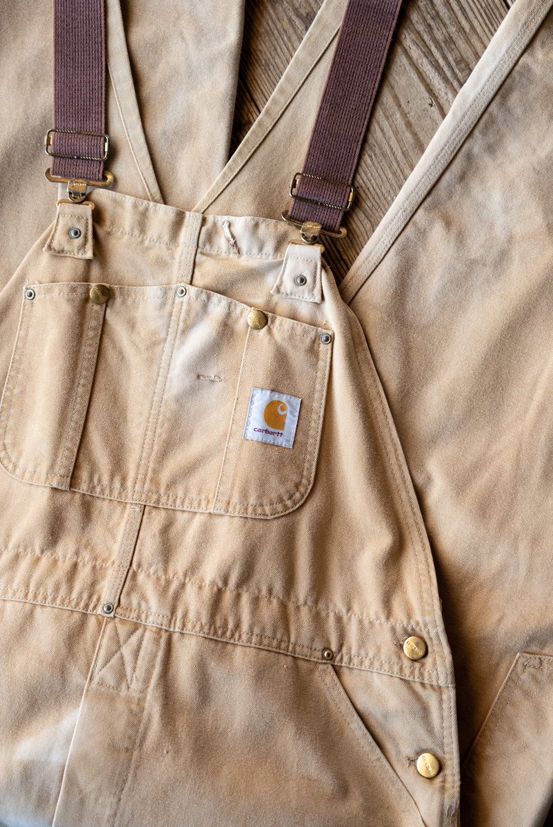 38CLOTHING's tweet photo. Carhartt duck overall
ダブルニーや細かなディテールが
男心を擽る一本
着込まれ色褪せた風合いが◎
完成度の高い良いOverallです。

peace https://t.co/hLG37LHuxp