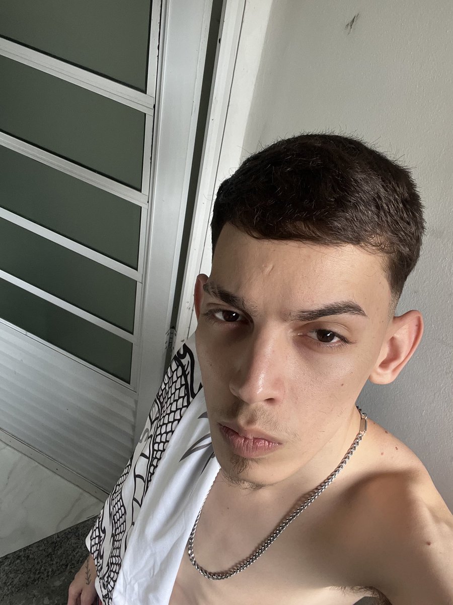 Gabsaitoofc_'s tweet photo. Feliz aniversário pra mim né 🫶🏻

tinha esquecido de postar aqui, 22 aninhos 🤪 https://t.co/YnyRaDyt5c