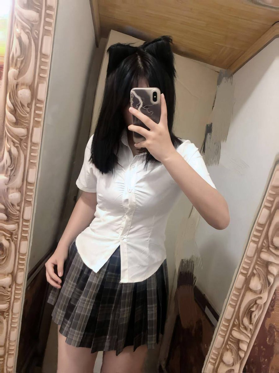 SezaiDe14840561's tweet photo. #广州市
老师017
截图联系客服：@LbBechara

（订100抵课费，白嫖勿扰）
以前喜欢满天的星星，现在喜欢看月亮。还很喜欢万物都静下来的夜晚，像一个无声的怀抱，更喜欢你 ​​​
广州市天河区花城广场
#天河区 https://t.co/utxOLDZMTX