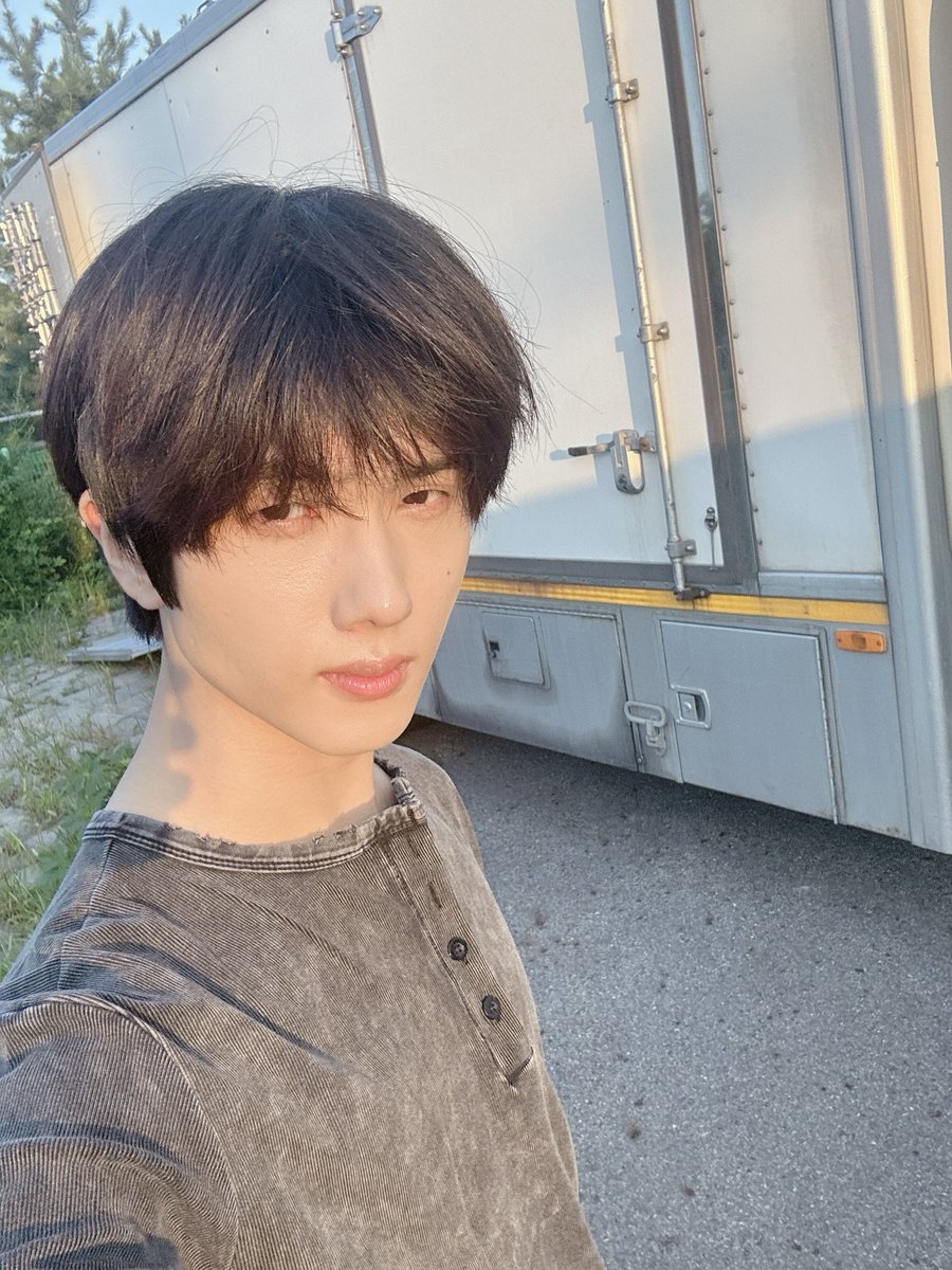 ppwri777's tweet photo. I'm looking for interactive moots

 #kpoptwt  ⁞  #stantwt  ⁞ #bltwt

٠࣪⭑ hii it's me Ruthie 𖹭.ᐟ  ⁞  she / her ⁞🇲🇽
⤷ NCT, JASPER 
⤷ I'm 19 
⤷ my bias Is Jaehyun, Yuta, Sion, YangYang and Jisung
⤷PondPhuwin, DewTee, SkyNani, GeminiFourth, JoongDunk

♡ / ↻ to be moots https://t.co/UOrgzZtTDf