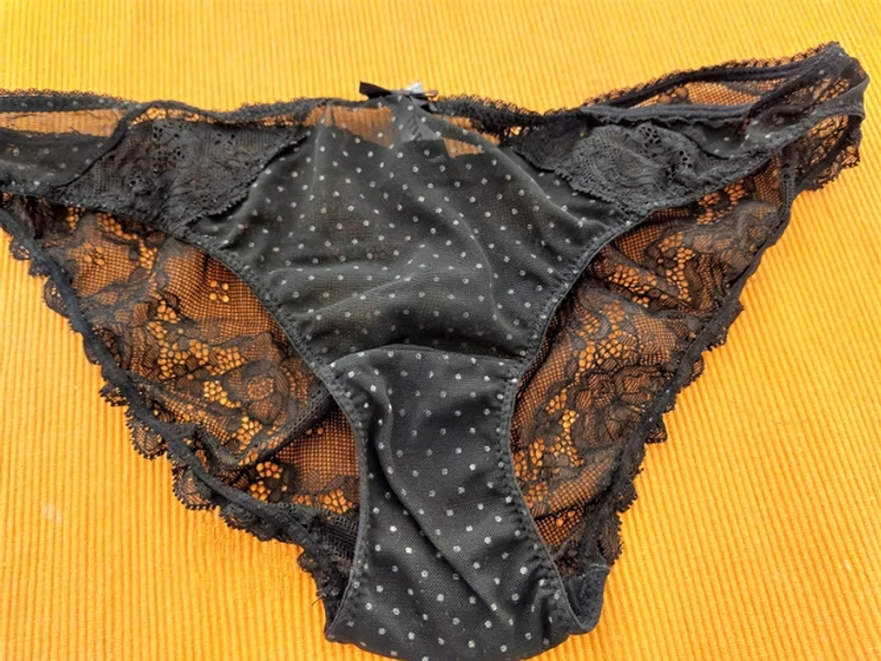 senoraartemisa's tweet photo. Las bragas de Claudia https://t.co/PwneAKYt0O https://t.co/IrOqzplis7