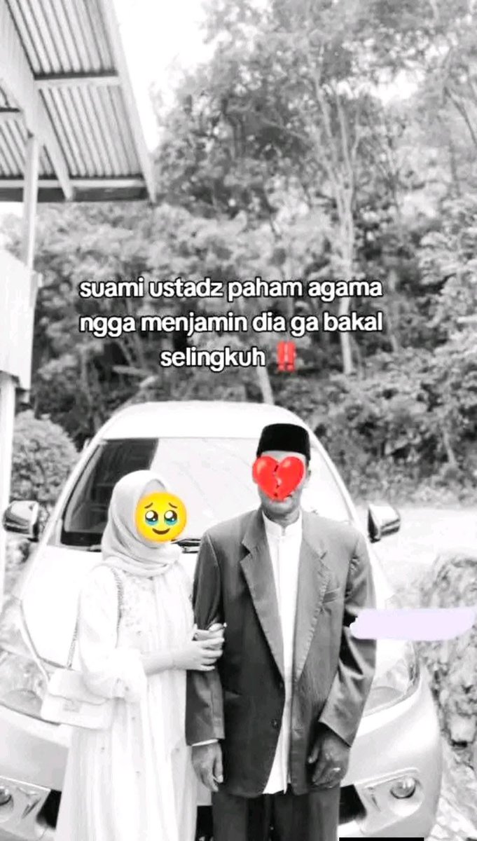chtrn2side's tweet photo. Gelar ustaz tak selalu menjadi jaminan kesetiaan. Seorang istri memilih membagikan chat suaminya sebagai bukti bahwa iman dan akhlak tak cukup dinilai dari gelar.

Cc : https://t.co/H7R6w0fqPS https://t.co/lT0YbvlzXV