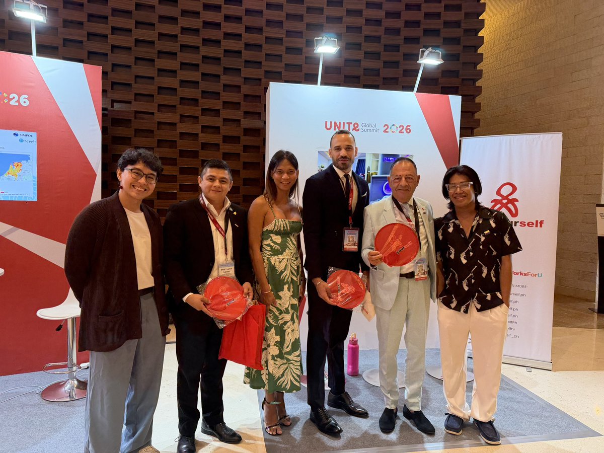 JeanLucRomero's tweet photo. ✅ Heureux d’avoir rencontré, à l’occasion du sommet de @UNITE_MPNetwork, les activistes de @LoveYourselfPh à Manille aux Philippines.
L'association LoveYourself Inc. est l'une des organisations communautaires de santé et de lutte contre le VIH/sida les plus importantes et reconnues aux Philippines.
Fondée en 2011 par Ronivin Garcia Pagtakhan et un groupe de bénévoles, elle joue un rôle prépondérant dans la prévention, le dépistage et l'accompagnement, notamment auprès de la jeunesse, de la communauté LGBTQ+ et des hommes ayant des rapports sexuels avec des hommes (HSH). Elle joue aussi un rôle important pour les personnes trans.
Bravo à cette belle association !
🔗 Retrouvez-les ici :
 X / Instagram : @loveyourselfph
 Facebook : @loveyourself.ph

✅ Delighted to have met the activists from LoveYourself in Manila, Philippines, at the @Unite summit.
LoveYourself Inc. is one of the largest and most recognized community-based health and HIV/AIDS organizations in the Philippines.
Founded in 2011 by Ronivin Garcia Pagtakhan and a group of volunteers, it plays a leading role in prevention, testing, and support, particularly for youth, the LGBTQ+ community, and men who have sex with men (MSM). It also plays an important role for transgender people. 
Kudos to this wonderful organization!
🔗 Find them here:
X / Instagram: @loveyourselfph
Facebook: @loveyourself.ph