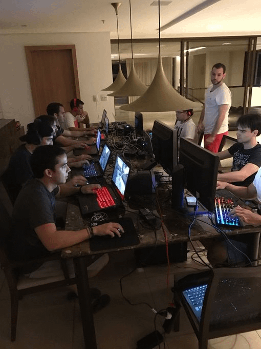 ApexAIHighlight's tweet photo. 17 remote jobs paying $80/hr, No Resume No Experience required https://t.co/hHvWdkkJwy