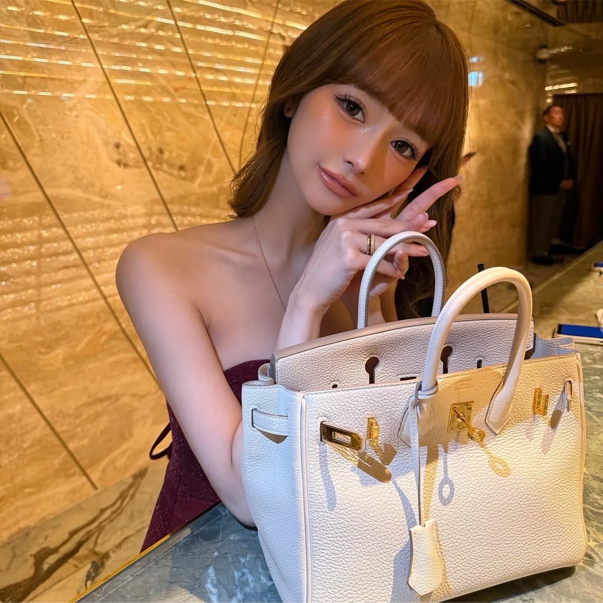 vF5Q4cou1GTYDie's tweet photo. 荻野目ちゃん綺麗すぎる19歳🫪‼️‼️ https://t.co/qyK20NhK4c