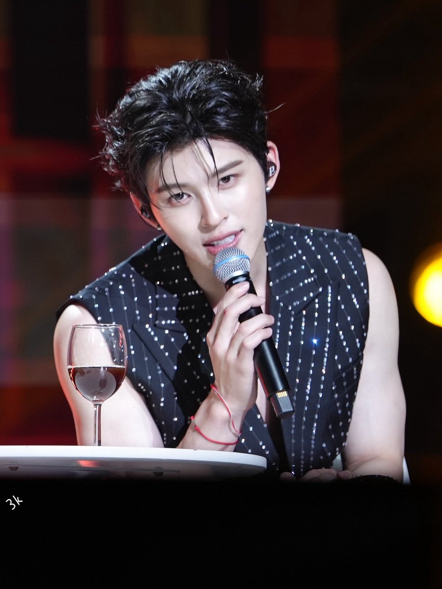 Supasarangs's tweet photo. ถึงงานจะเยอะ ก็ไม่ลืมที่จะคิดถึงเธอนะลูกชายสุดหล่อ 🤏🤟🐻😝🫶 เติมพลังแป๊บ 

#ppnaravit https://t.co/DbtajvKrc0