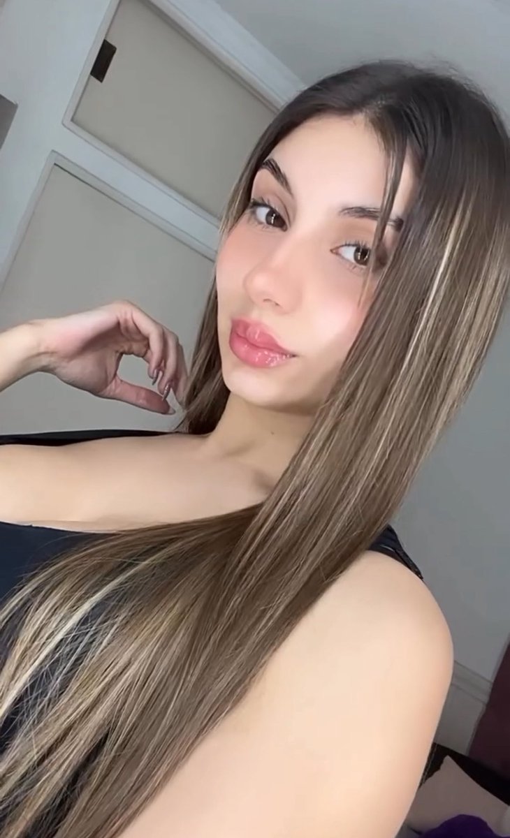 MitziGnzz's tweet photo. Les gusta mis labios?👄 https://t.co/lonjS7lS9n