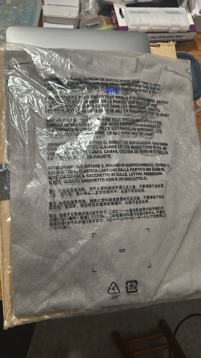 dragonfluss's tweet photo. I have one brand new still in plastic bag Tshirt of the Yeezy x Gap 2020-2022 collaboration that I’m willing to use for blank canvas for some airbrush art
I have other ones new without plastic that could use too.
Shop is open DM https://t.co/rz5EoUlm2e