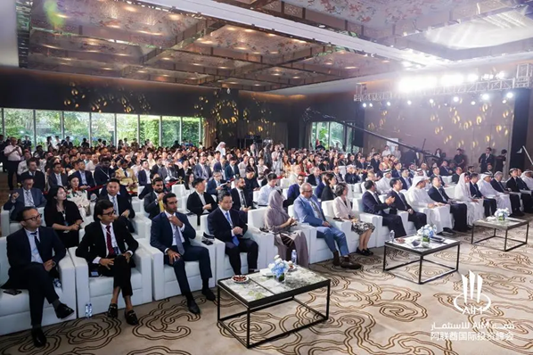 arabfde's tweet photo. 🌏 #الاتحاد_العربي_للاقتصاد_الرقمي يشارك في مؤتمر "AIM China Talks 2026" في #الصين؛ خطوة استراتيجية تفتح آفاقاً جديدة لتبادل #المعرفة_الرقمية وجذب الاستثمارات التكنولوجية الفائقة لتلبية أولويات #التنمية_المستدامة في وطننا العربي.

📎 التفاصيل: https://t.co/yFYuukC4uw

#الرؤية_العربية_للاقتصاد_الرقمي
#الإمارات
#الدول_العربية
#الاقتصاد_الرقمي
#الاقتصاد_العربي
#التحول_الرقمي
