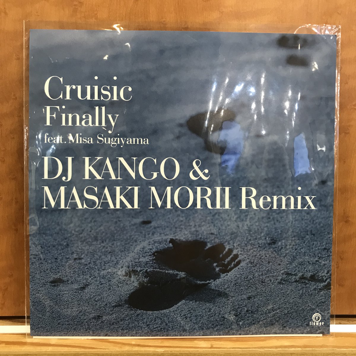 HMVrs_kichijoji's tweet photo. 【新譜入荷】
🔹Cruisic feat. Misa Sugiyama『Finally (DJ KANGO &amp; MASAKI MORII Remix) 』7""

DJ KANGOとMASAKI MORIIの手による、現代のダンスフロアに最適化されたリミックス、いよいよ7インチで登場！

https://t.co/fjF5xbnf5m
代引き通販☎ 0422-29-1130 https://t.co/jq0v7GGKc7