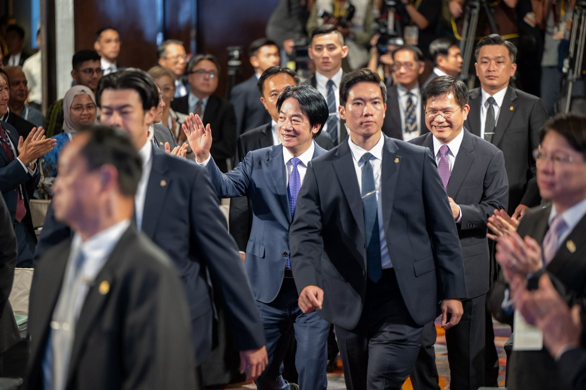 ChingteLai's tweet photo. At the Ketagalan Forum, I emphasized #Taiwan's firm stance against authoritarian expansion &amp; transnational repression. The international community must oppose China's red terror &amp; its malicious law on "ethnic unity." We will strengthen countermeasures through global cooperation. https://t.co/XU4WorHP2j