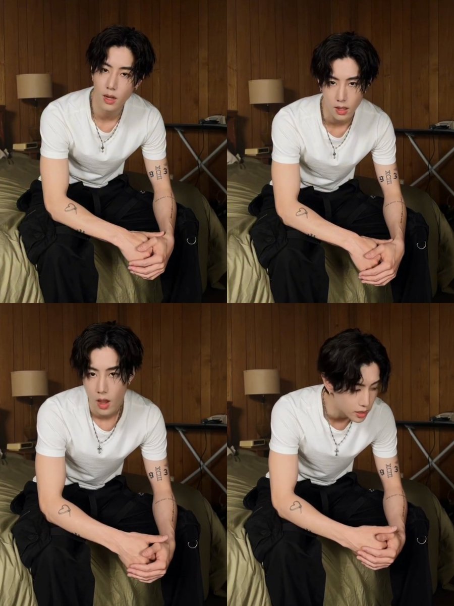 Cherisa_93's tweet photo. หล่อเกินคนไปมาก ต้องเรียก"เทพบุตรแล้วปะ ไม่รู้จะสรรหาคำไหนมาอวยยศเครื่องหน้า ผมดกหนา คิ้ว ตา จมูก ปาก อินเนอร์คือนักแสดงท่านนึงเลย🫠🫠🫠  

มาร์คเป็นคนที่ไม่ต้องแต่งอะไรเยอะ เสื้อยืดธรรมดา ความหล่อที่เป็นธรรมชาติ🫶
🔗https://t.co/GA9a1dpd4Z

#ALONE #MarkTuan 
@marktuan @DNAmngmnt https://t.co/mLwIEPNyoB