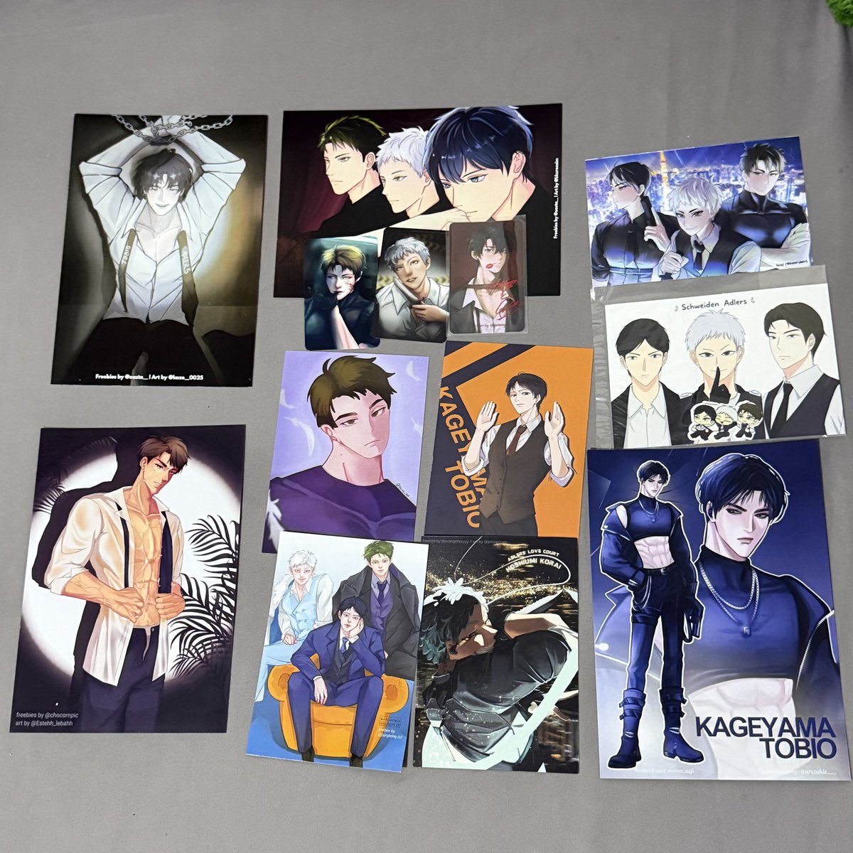 kiyeowmi's tweet photo. freebies from adlers event 𐔌՞ ܸ.ˬ.ܸ՞𐦯 thank you kk kk kewrenz
—
@xavierslady @olickya @kozume_hyeo @donotfreeze__ @kayoridare @sayangojo @dazaigojo @renekiyo @itsanatimee @1996jpgs @toometto @isagicutee @extraodzinary @wangmoryyy @sanjinisme @namhyunxn https://t.co/vGkUaANHCY