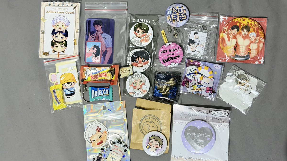 kiyeowmi's tweet photo. freebies from adlers event 𐔌՞ ܸ.ˬ.ܸ՞𐦯 thank you kk kk kewrenz
—
@xavierslady @olickya @kozume_hyeo @donotfreeze__ @kayoridare @sayangojo @dazaigojo @renekiyo @itsanatimee @1996jpgs @toometto @isagicutee @extraodzinary @wangmoryyy @sanjinisme @namhyunxn https://t.co/vGkUaANHCY