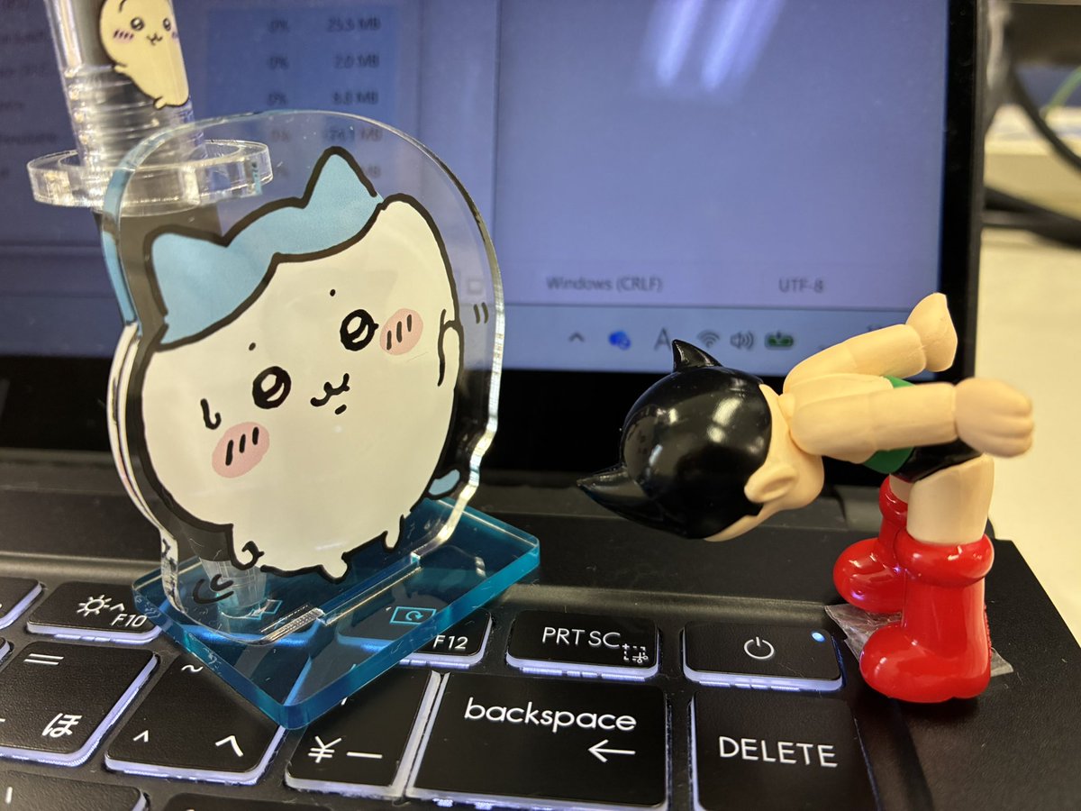 orakado's tweet photo. 一応頭は下げるけど自分は悪くないと思ってる顔のアトムフィギュア出た https://t.co/eG8C8dkCAE