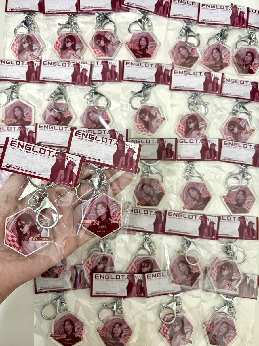 jezaizhe's tweet photo. Macau fanmeet giveaway ! 🐶🐰
I made 50 pcs🥺
anyone who happens to meet me can take~
can’t wait to see everyone 🤍

ENGLOT 1ST FANMEET IN MACAU #ENGLOT1stFanmeetinMacau #ENGLOTEntwinedDestiny #englot #อิงล็อต https://t.co/mGwLVdGvcI