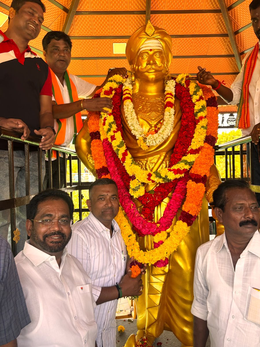 SakthiA_Pandian's tweet photo. மாவீரர் தீரன் சின்னமலை அவர்களுக்கு வீரவணக்கம்! https://t.co/Xo3MaWaXD1