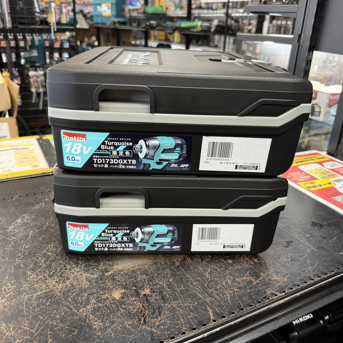 中古　マキタ　工具BOX  6個 未使用品の買取りです。 マキタ 限定色 ターコイズブルーTD173DGXTB 2