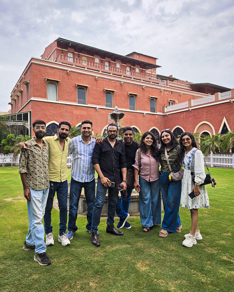 AryanBikaneri's tweet photo. बीकानेर रा क्रिएटर्स + फ्रेंडशिप डे री वाइब्स = अल्टीमेट मीटअप! 😎✨

BICC के दोस्तों के साथ आज का दिन रहा एकदम खास। सबकी दोस्ती और साथ यूँही बणी रहे! ❤️
Happy Friendship Day to everyone!

#BikanerCreators #FriendsForever #CreatorCommunity #IGCreators #InfluencerMeetup https://t.co/C4F3IaGGoA