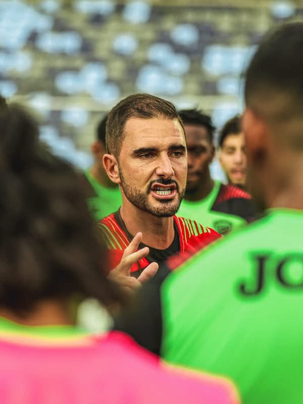 fcjuarezoficial's tweet photo. Alegría, que mañana juegan los BRAVOS de ciudad Juárez en la Leagues Cup 👊🐎🔛 https://t.co/Opn2Uvcwcf