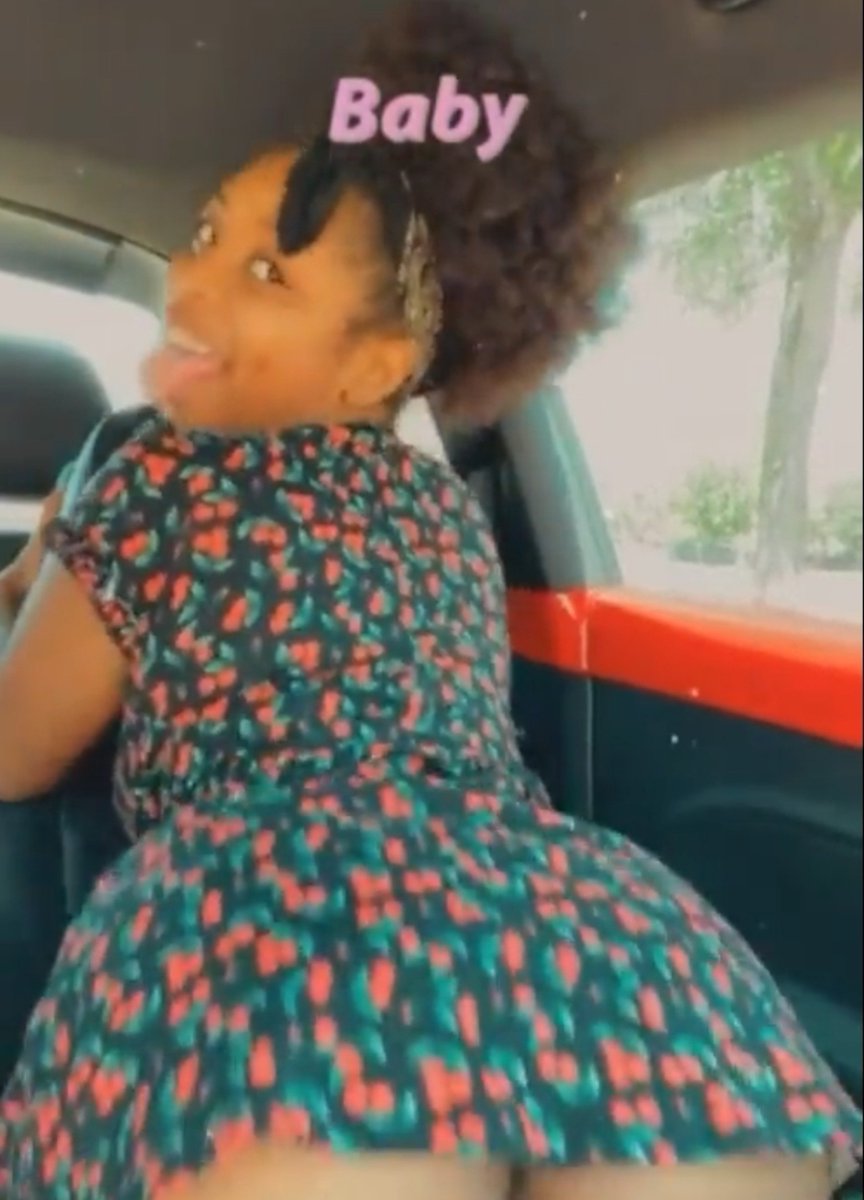 Fang7th's tweet photo. In this trending video, the taxi driver was so chill... until he realized what was about to happen 🤣🤣

Video 👇 https://t.co/awwkGtBiq2
