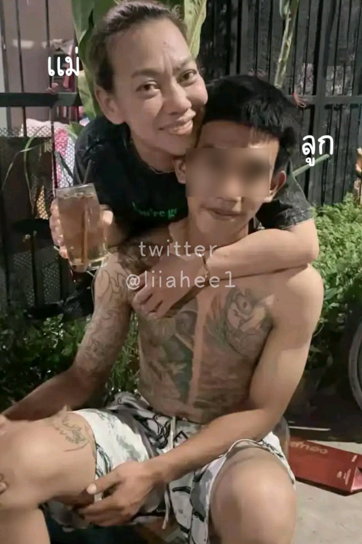 liiahee1's tweet photo. อายุลูกชายเกือบเท่าผมเลยนะ
แม่แกร้านดีนะเพื่อน💦

#สาวใหญ่ #เงี่ยน 
#คลิปเต็มลงในแอ็คล็อค>>@liiahee1 https://t.co/NDddM8gr1U
