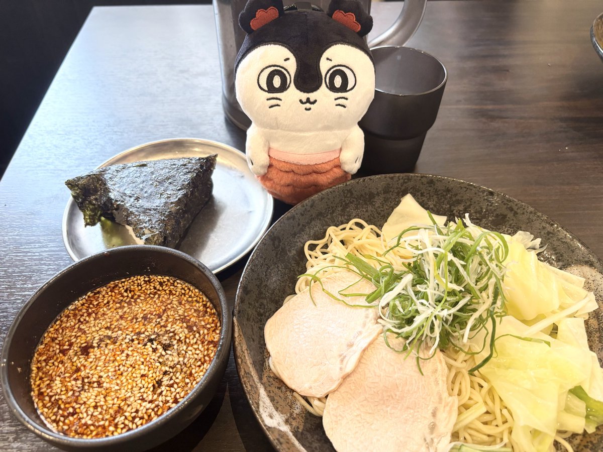 sassa523's tweet photo. 広島帰ってきたのにソースたっぷりのお好み焼き食べないんだ… https://t.co/YEtar8Qn8x