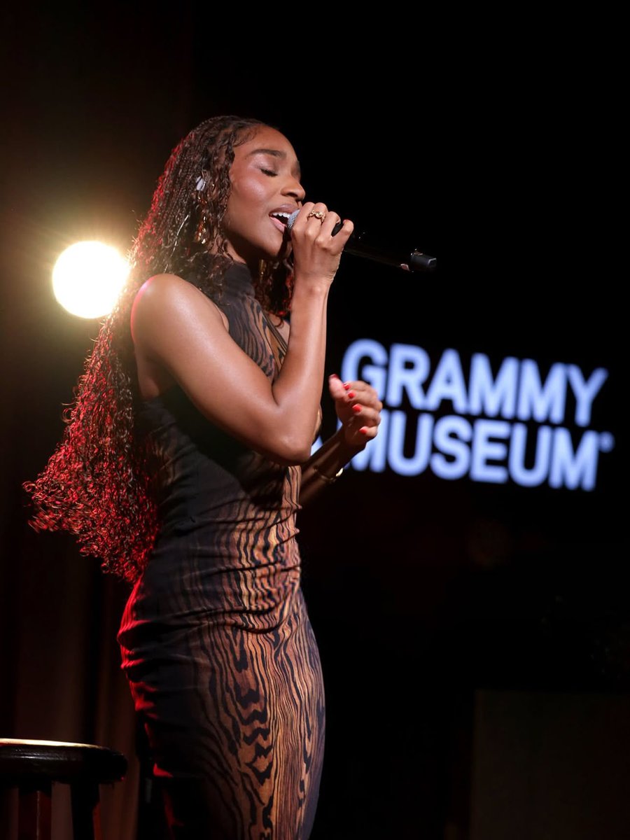 normanibrasiI's tweet photo. 🚨 LIVRE! Normani confirmou que NÃO faz mais parte da RCA!

Não foi falada sobre a nova gravadora ou selo independente. https://t.co/7RzWThUUjB