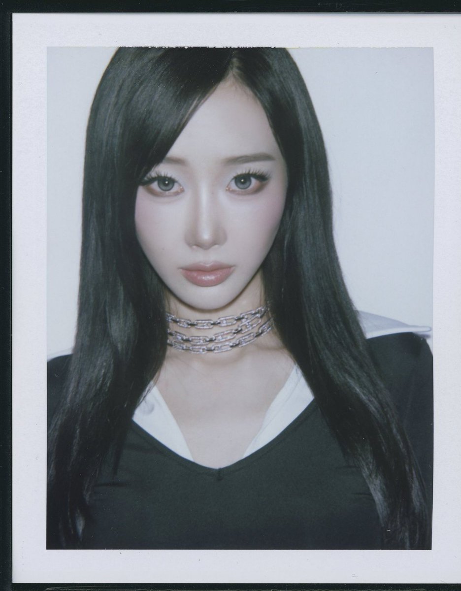 orchidsbluemoon's tweet photo. 2022 Winter SMTOWN    2026 Switchblade https://t.co/JUvNIMxvv4