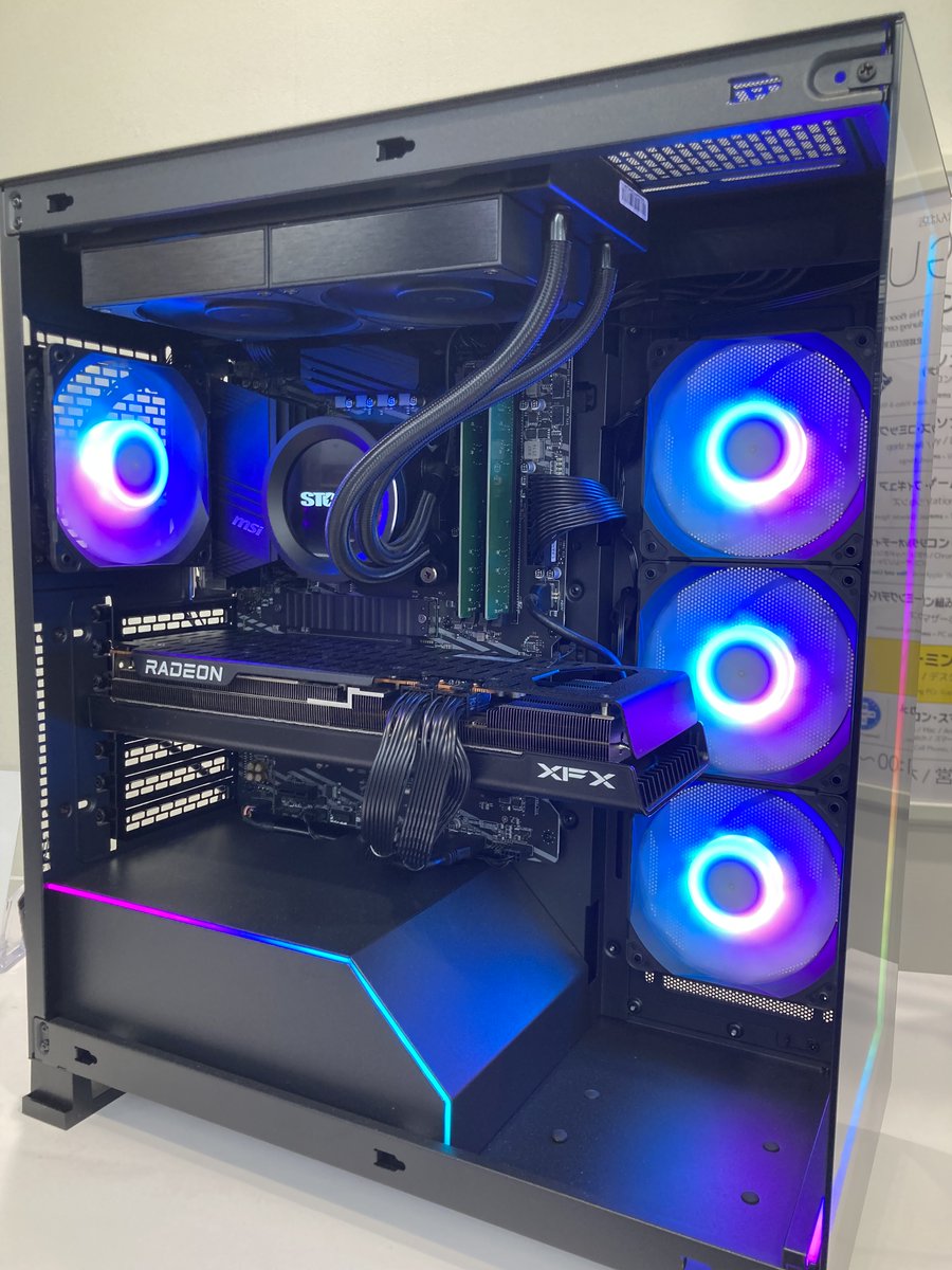 sofmap_namba's tweet photo. \おすすめ商品情報/
ゲーミングデスクトップPC
#STORM
影界シリーズ EK-995X3D858
600,810円(税込)
Ryzen9 9950X3D&RTX5080
DDR5メモリ 32GB搭載
心地よくゲームを満喫したい❕
そんなお客様にぴったりの商品です👍
お届け予定は
ご注文後2~3週間です
詳しくは当店スタッフまでお願いします https://t.co/DR7nwBWJLu