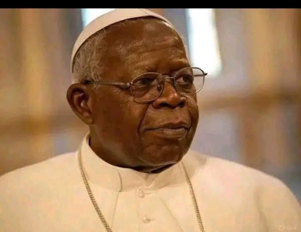 trigottista's tweet photo. Pope BATeria https://t.co/tMoWEV2ZiR