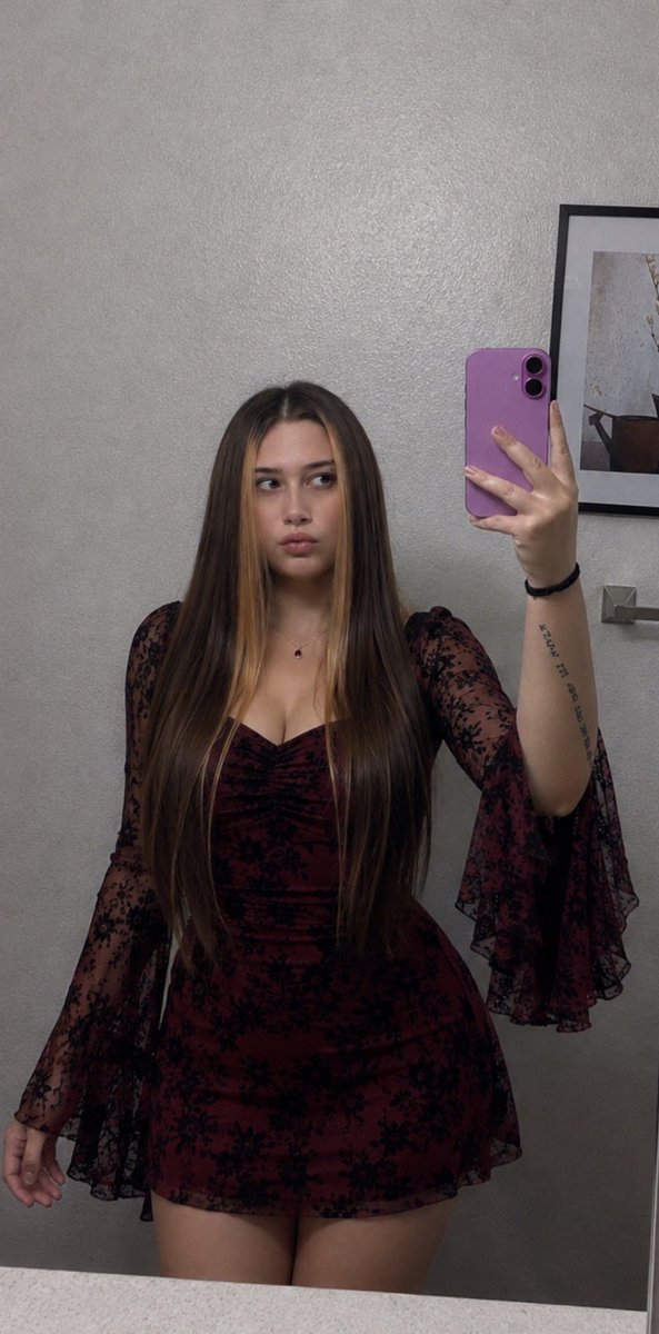 AngelNextDoor20's tweet photo. Cum stop in and play with me daddy 😈 your first video is half off don’t forget first 50 freeee😘

https://t.co/JEKWQp3IPd

#nsfwtwt #nsfw #onlyfans #OF #New
#young #boobs #sellers #sexy #horny #fyp  #pussy #slut #content #dirtygirl #obedient #goodgirl #sub #degradingkink https://t.co/Suv2OcwweS