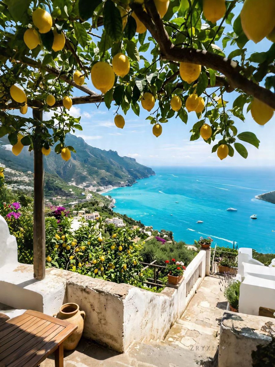 mira_beant's tweet photo. lake como, italy https://t.co/JipzZmiQXg