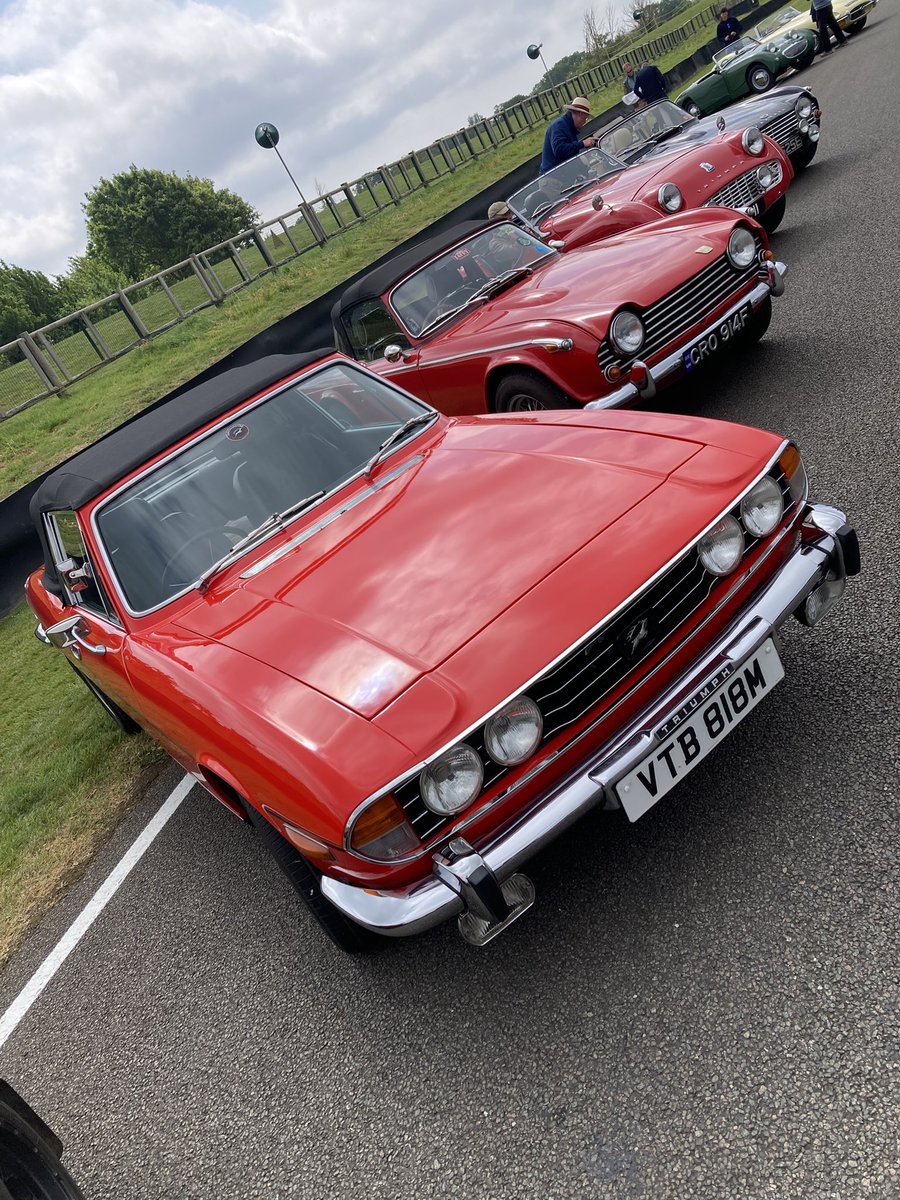 classiccarguru1's tweet photo. Happy #TriumphTuesday peeps https://t.co/pwEEeulFmN