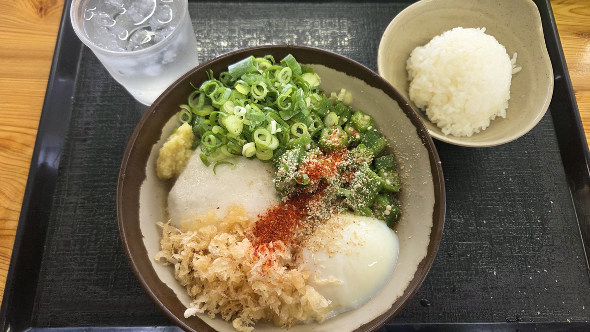 NorikaneNorip's tweet photo. 今日の  #山もり
         薬味まんでがん部は
くらとろぶっかけwith温玉、ご飯小
薬味は、まんでがん！
4回目のくらとろぶっかけ。
実は、とろろを食べると唇が痒くなるんだが��とろろは大好物💓よ〜くかき混ぜて、ツルツルとうどんを食べる。サイコー‼️
あ〜美味しかった😋 https://t.co/UXZ34U4r1p