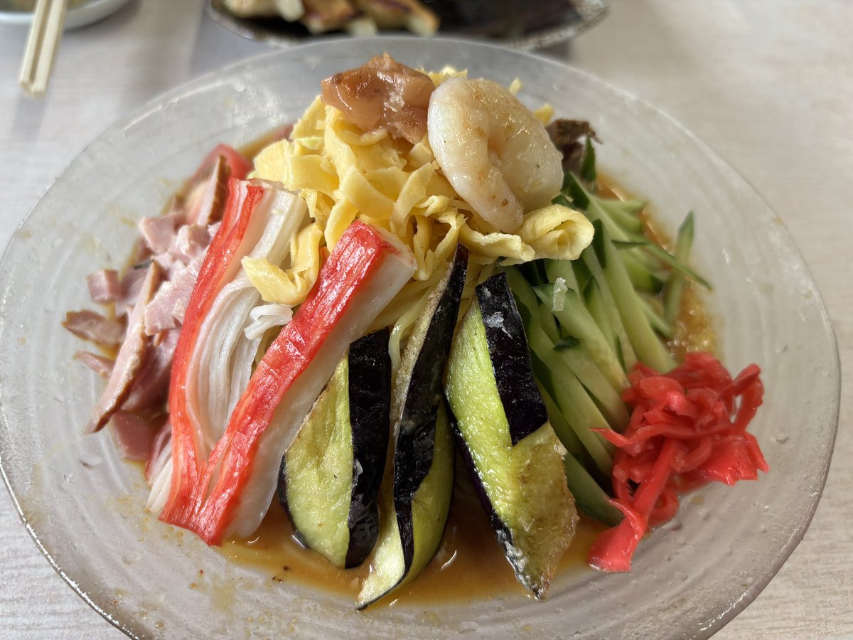 hiroakix_7725's tweet photo. お昼ごはん

次男と一緒

八街市　竹三屋

胡麻だれ冷し中華

スタミナ丼　餃子

#八街市　#竹三屋　#冷し中華 https://t.co/1eXJ1k5pXk